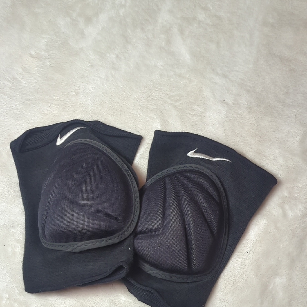 Nike Black Elbow Pads